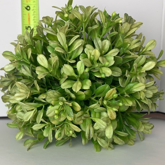 Artificial Topiary Bal Lifelike Boxwood Plant - Picture 5 of 5